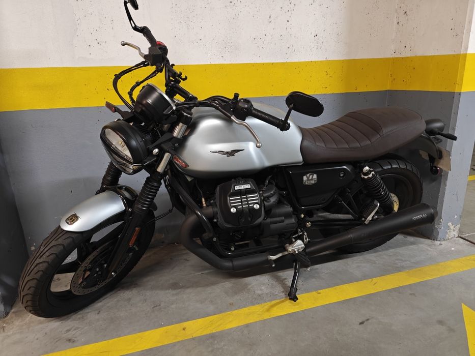 Moto Guzzi V7 Stone 850