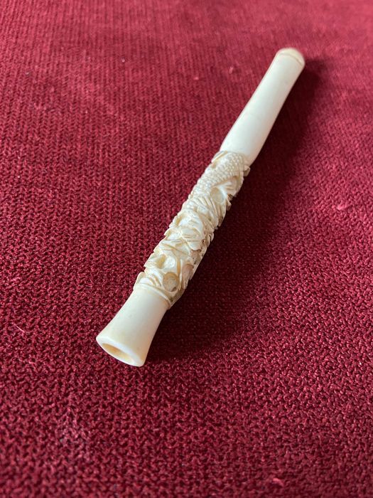 Antiga boquilha de coleção trabalhada