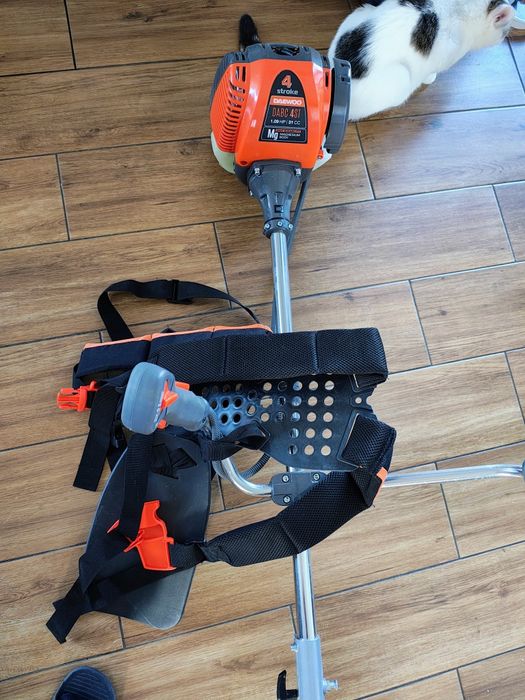 Kosa spalinowa Daewoo DABC 4ST  4-suw