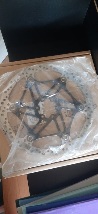 HOPE V4 203mm tarcza