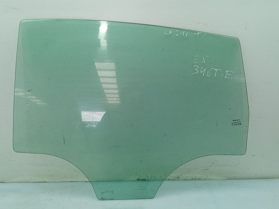 Vidro porta trás esquerdo SEAT Leon (1P1)