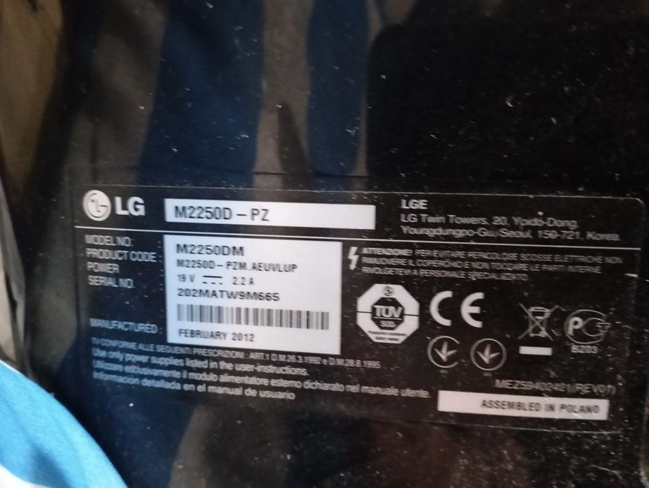 Vendo TV LG 22 polegadas,para desocupar