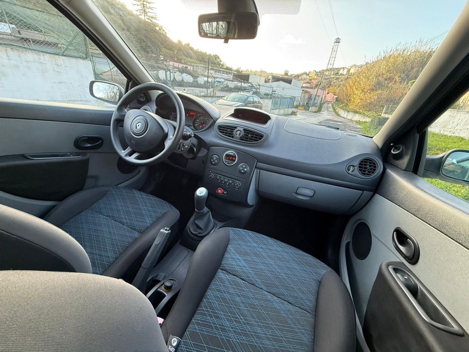 Renault clio 1.2  16V