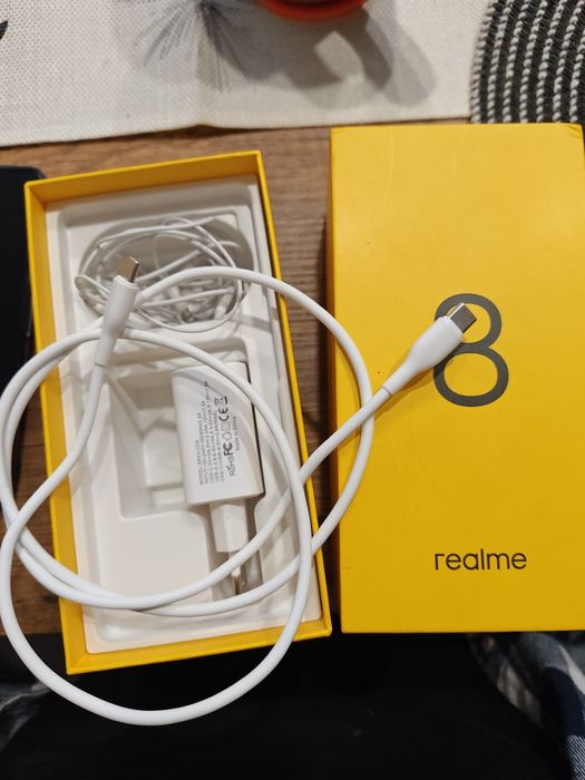 Sprzedam realme 8