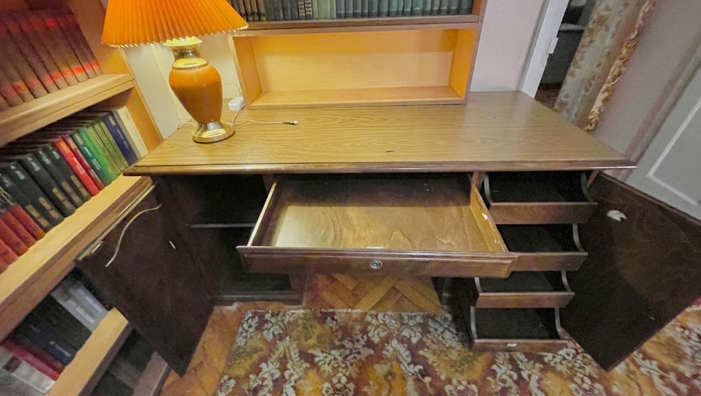 Ретто письмовий стіл 1982 р.,  антикварний письмовий стіл