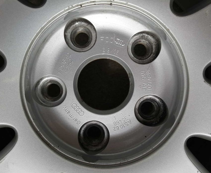 conjunto de 4 jantes de 16" da Audi
