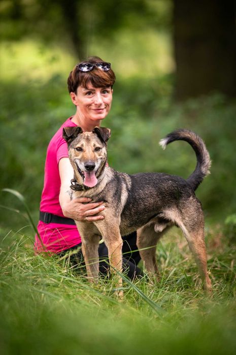 Miszel– niewidzialny pies, od lat czeka na swój pierwszy prawdziwy dom