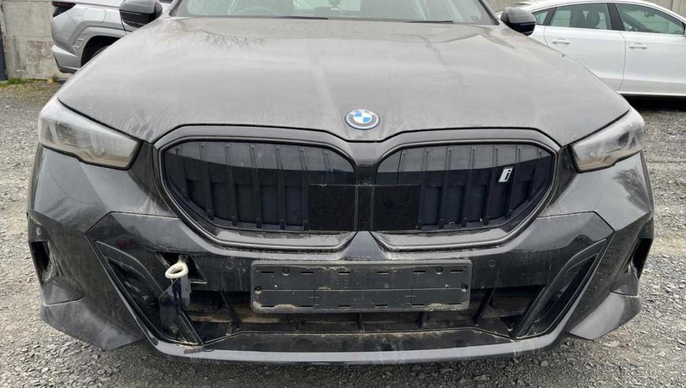 Бампер перед BMW G60 i5 i540 бмв передній