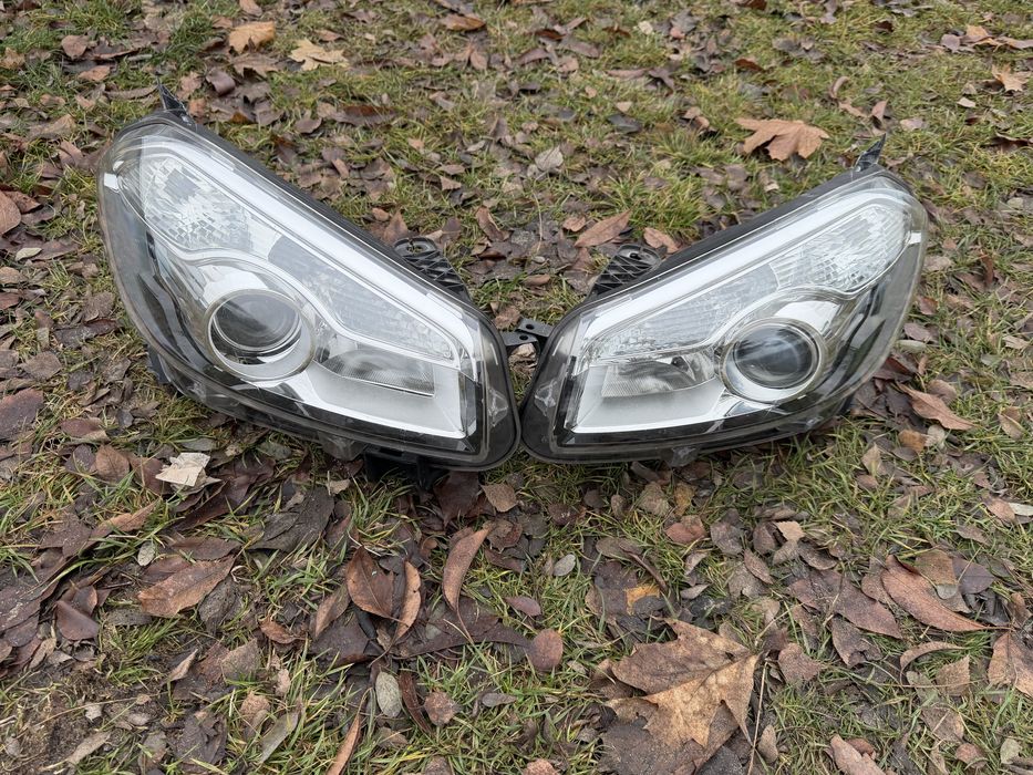 Lampy przednie Nissan QASHQAI J10 lift EU cale ladne cena za kpl