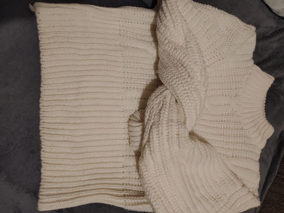 Sweter rozmiar M marki Okan