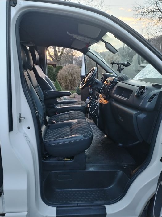Opel vivaro 2015