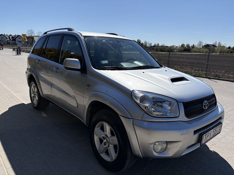 Toyota  Rav 4•2.0 D4D•4x4•Hak•nowy rozrząd i dwumasa