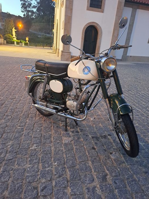Vendo motorizada Sachs