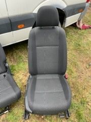 Komplet foteli VW caddy 4 15-20