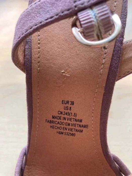 Liliowe sandały na koturnie H&M 39