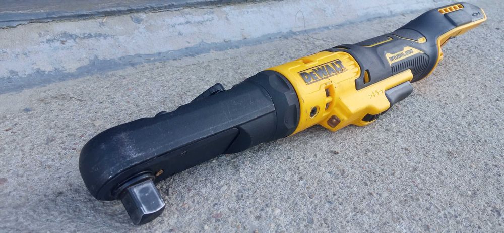 DEWALT 18V 1/2" Grzechotka Klucz 101,7 Nm