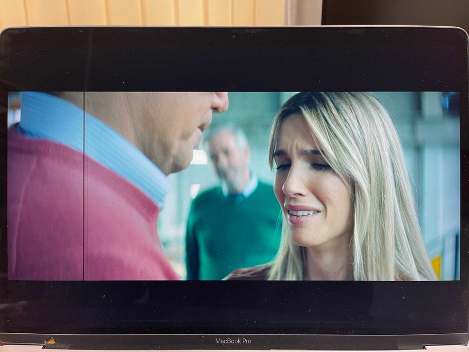 MacBookPro 2018 15" A1990 экран и топкейс в сборе