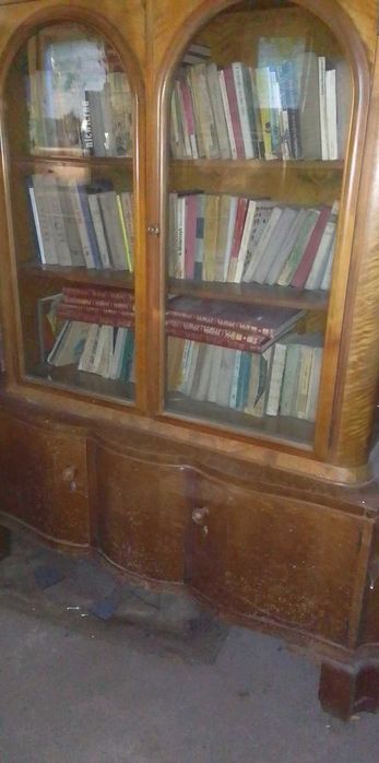 antyki biblioteka biblioteczka witryna