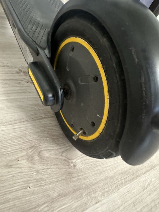 Продам електросамокат ninebot max g30 ultra