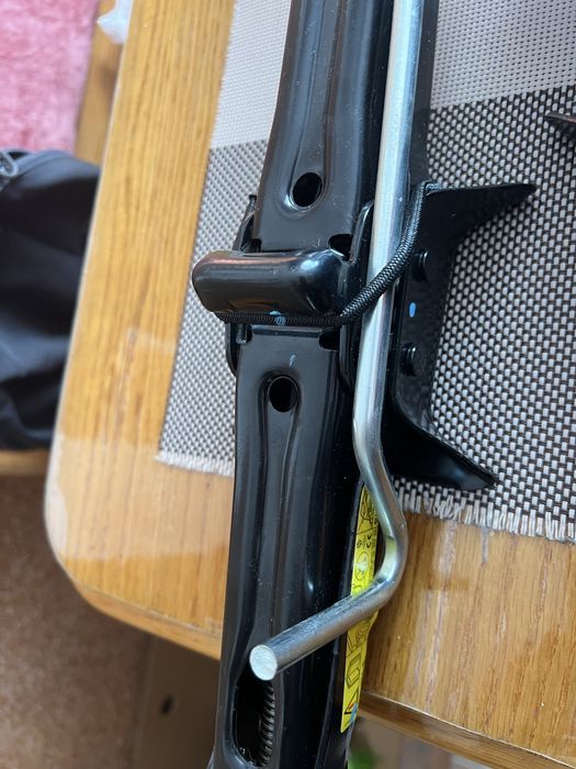 Домкрати для різних марок автомобілів Оригінал Reno. Nissan. Mercedes