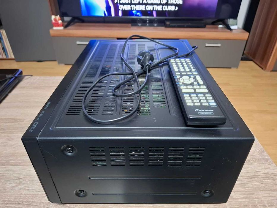 Amplituner Pioneer VSX-528