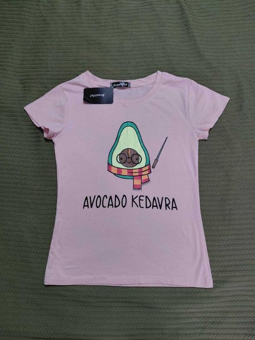 Футболка нова з принтом