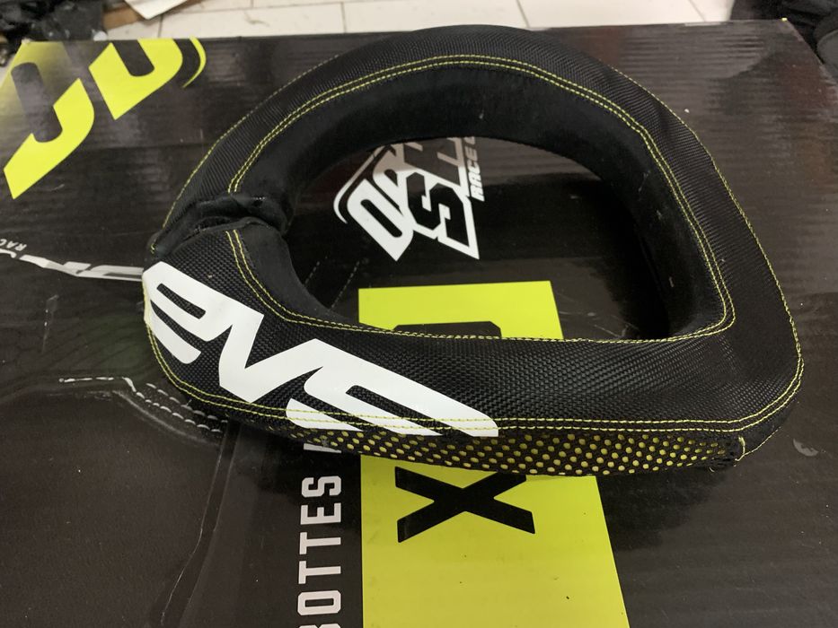 Donut Protetor de Pescoco EVS