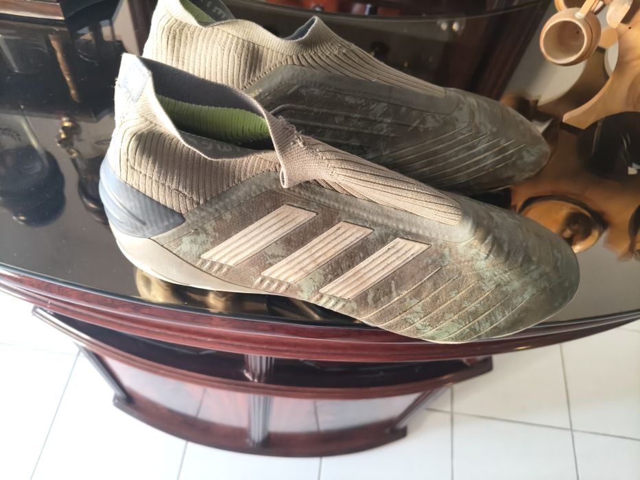 Chuteira Adidas of