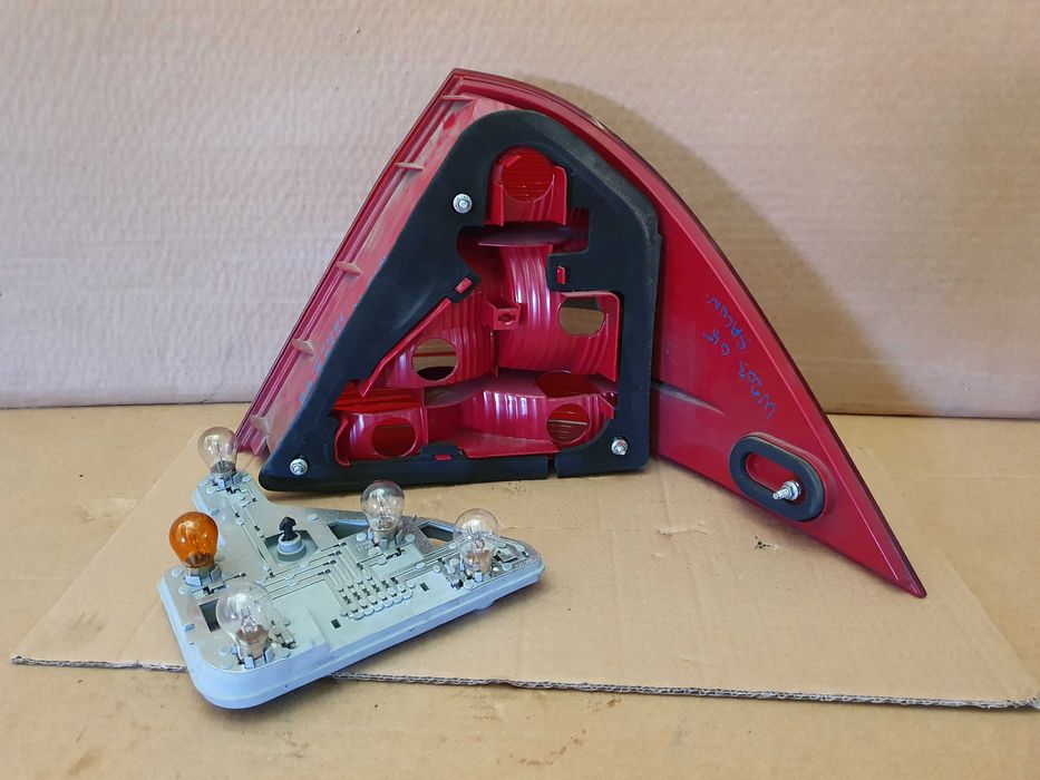 Farolim Farol Tras Esquerdo Mercedes W203 C200 C220 C270 cdi
