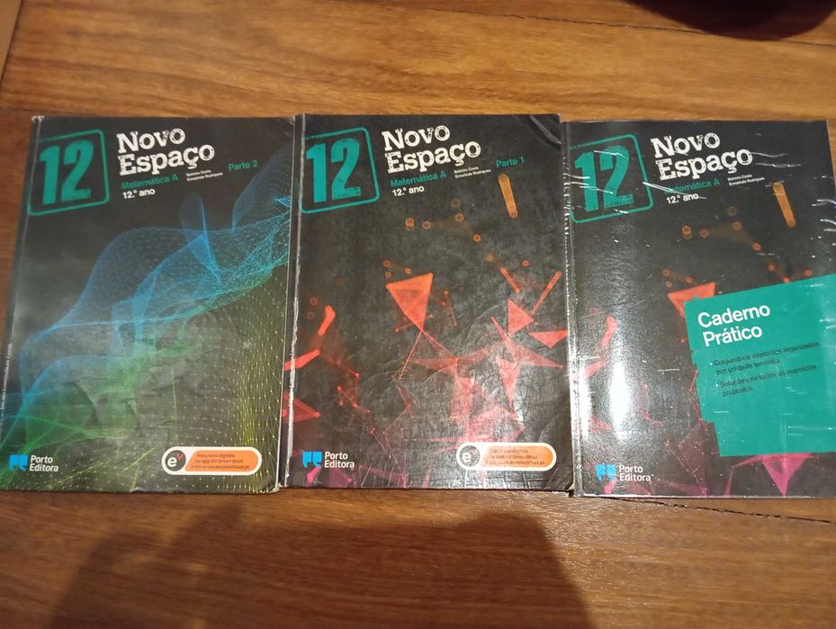 Livro e caderno atividades Matematica NOVO ESPAÇO 12º ano