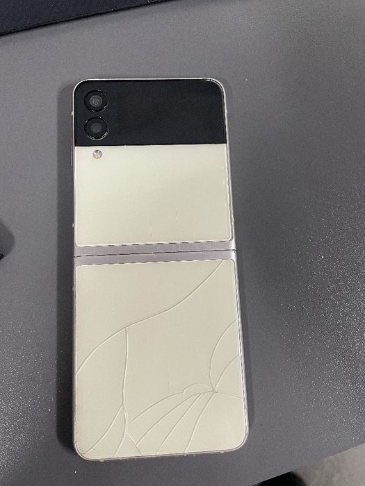 Samsung Galaxy Z Flip 3 128ГБ