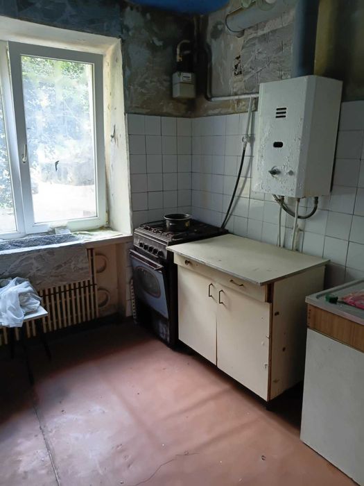 Продам 3 кімн. кв-ру в с. Есхар