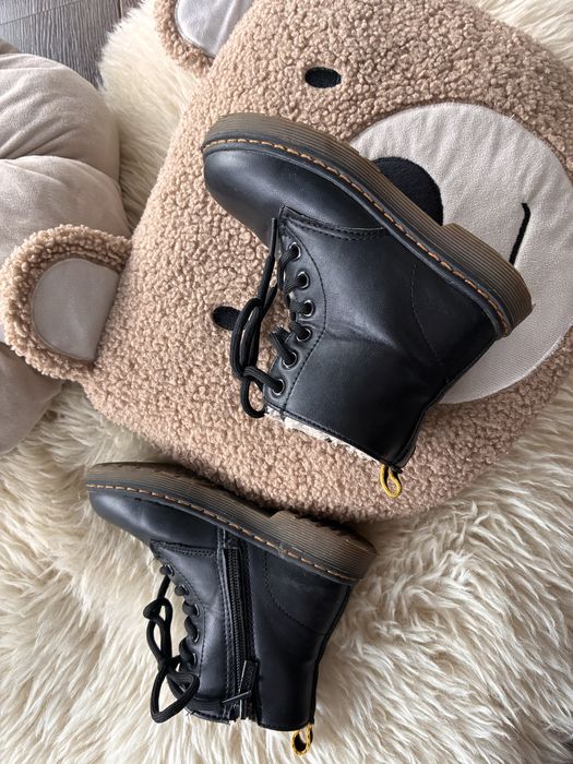 Sprzedam botki unisex  czarne ocieplane