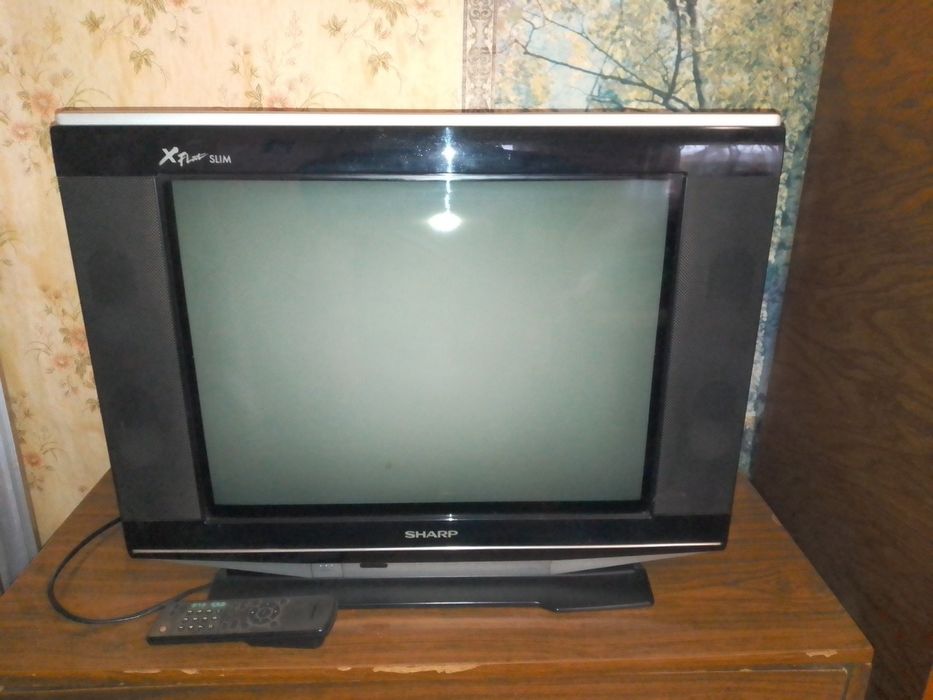 Продам телевізор Sharp, в робочому стані