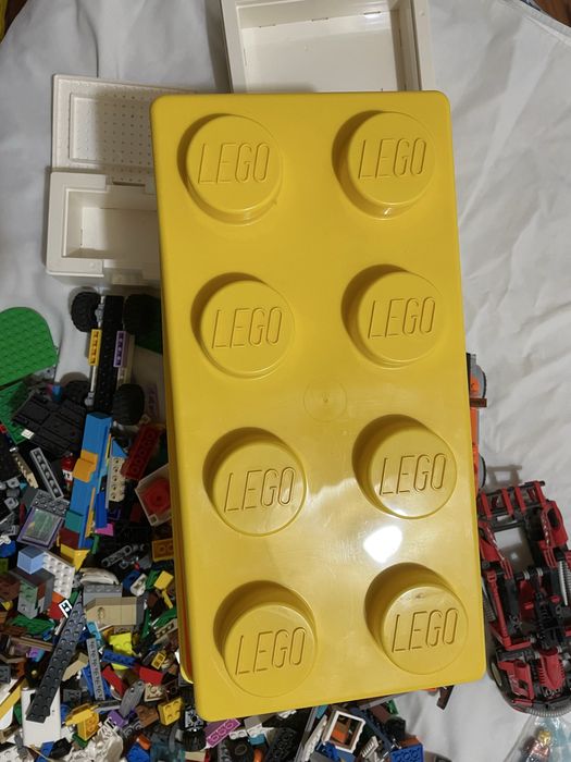 Varias peças de lego