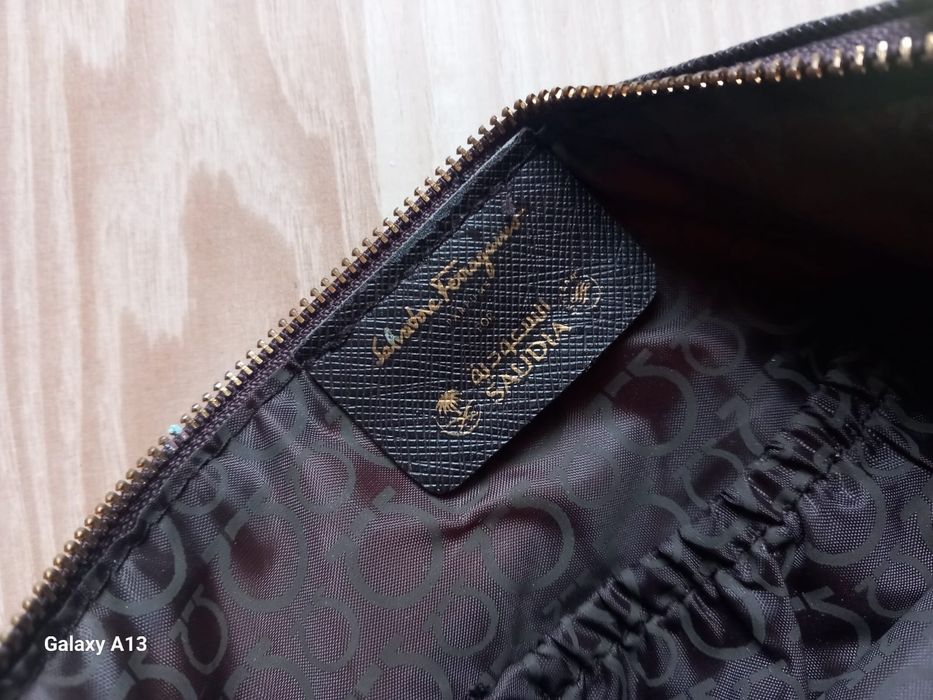 Salvatore ferragamo kosmetyczka damska