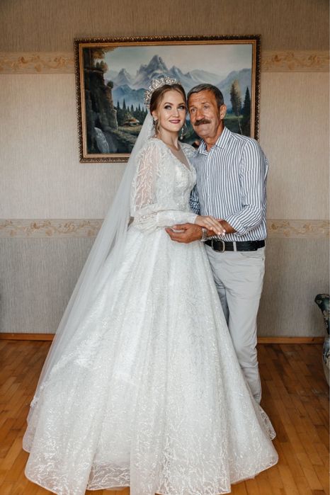 Весільна сукня розмір регулюється