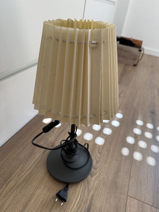 Dois candeeiros do Ikea