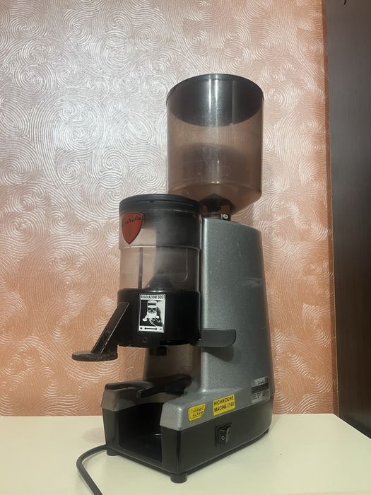 Професійна кавомолка Eureka