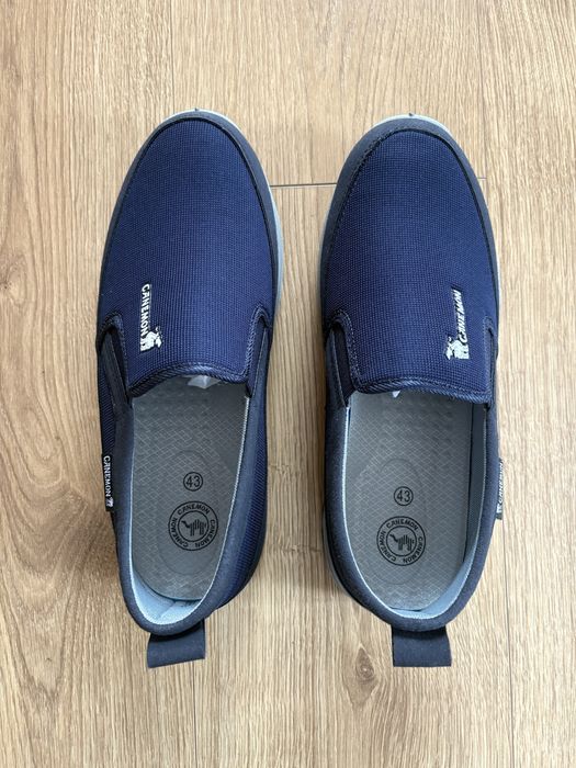 Wygodne granatowe buty r. 42