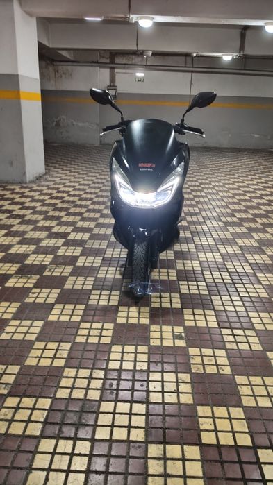 Honda PCX 2018 impecável