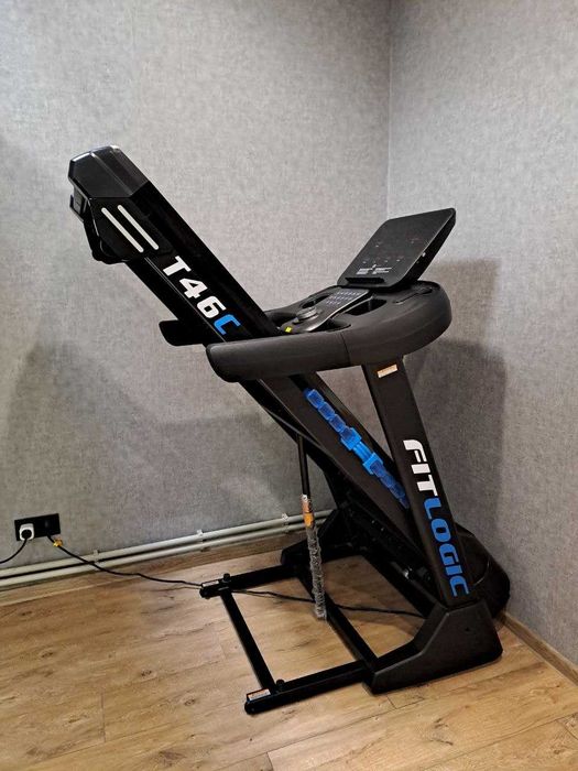 Бігова доріжка FitLogic T46C