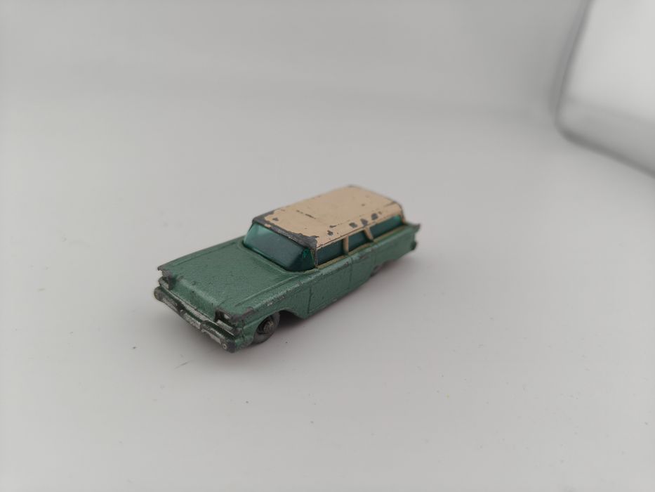 Matchbox Lesney American Ford Station Wagon Czarne Podwozie Srebrne
