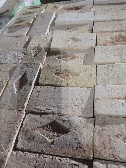 Вогнетривка цегла різних виробників, різної якості, суміш для кладки