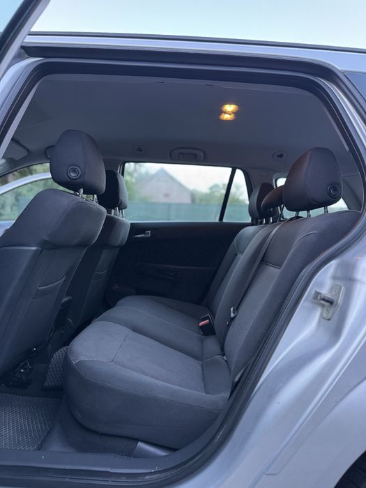 Opel astra H 2009р продам Опель Астра Н  авто в рідній фарбі