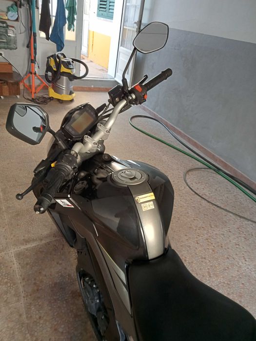 Moto 125c.c a venda bem estimada