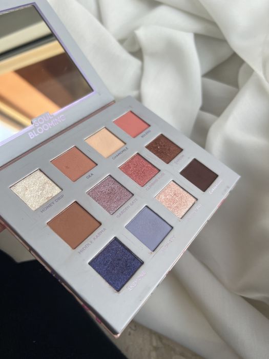 Paleta cieni do makijażu NABLA Soul Blooming Sephora