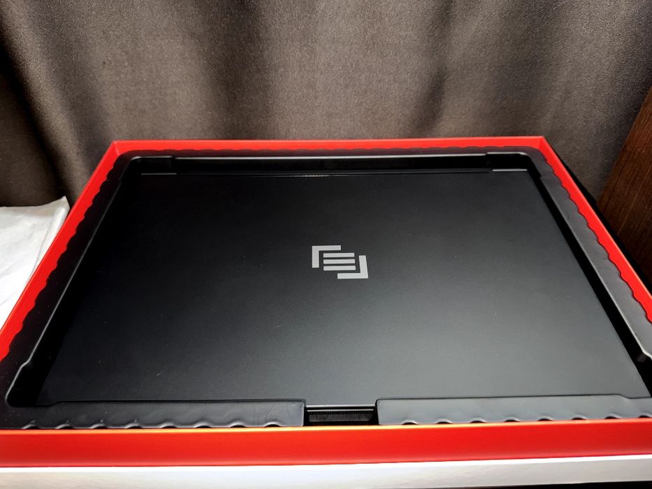 Продам ноутбук Maingear Vector Pro 17,3/ RTX3080 16Gb