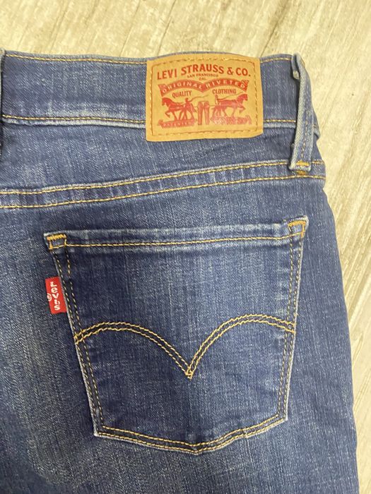 Жіночі  джинси Levis