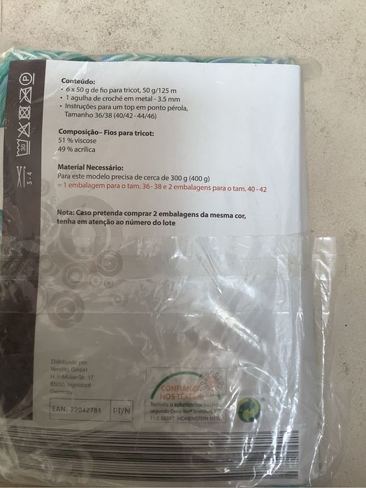 Fios e agulha para tricot